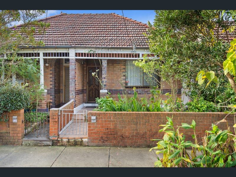 2 bedrooms House in 3 Woodland Street MARRICKVILLE NSW, 2204