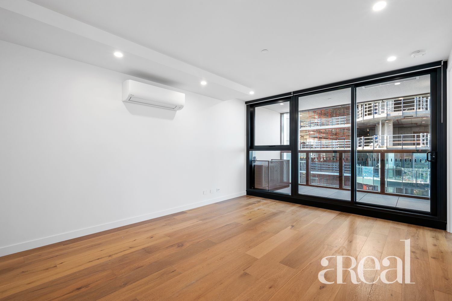 2 bedrooms Apartment / Unit / Flat in 2605/3 Young Street BOX HILL VIC, 3128