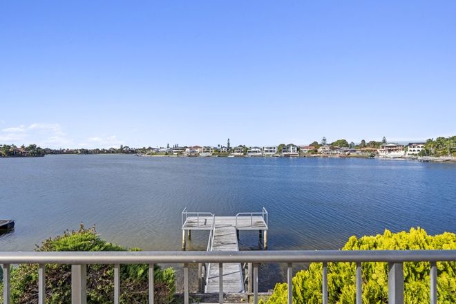 Picture of 15 Volante Crescent, MERMAID WATERS QLD 4218