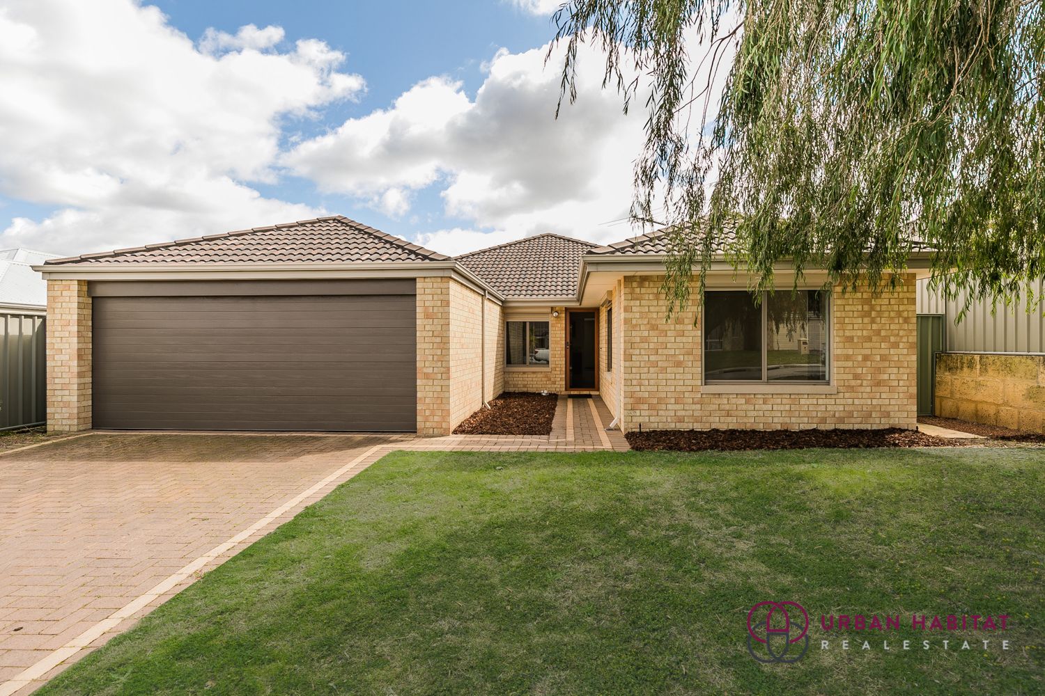 4 bedrooms House in 19 Halstead Turn WELLARD WA, 6170