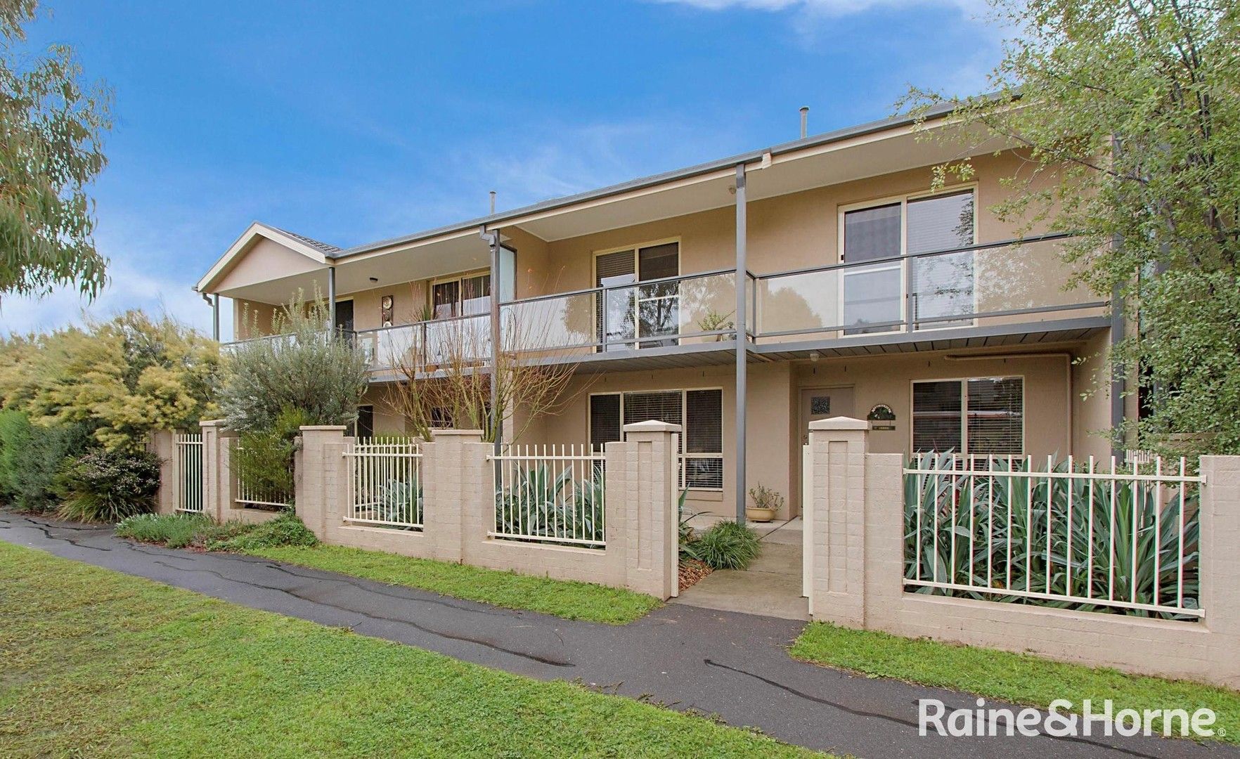 3 bedrooms Townhouse in 3 Frances Burke Street GUNGAHLIN ACT, 2912