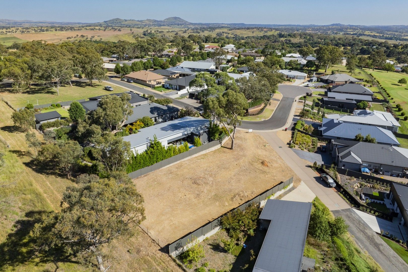 9 Martin Close, Yass NSW 2582, Image 2