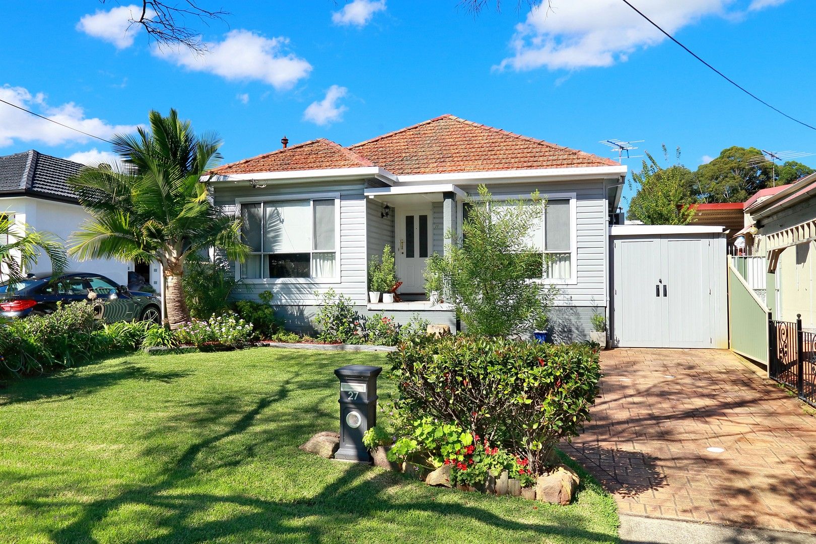 5 bedrooms House in 27 Martin Street ROSELANDS NSW, 2196