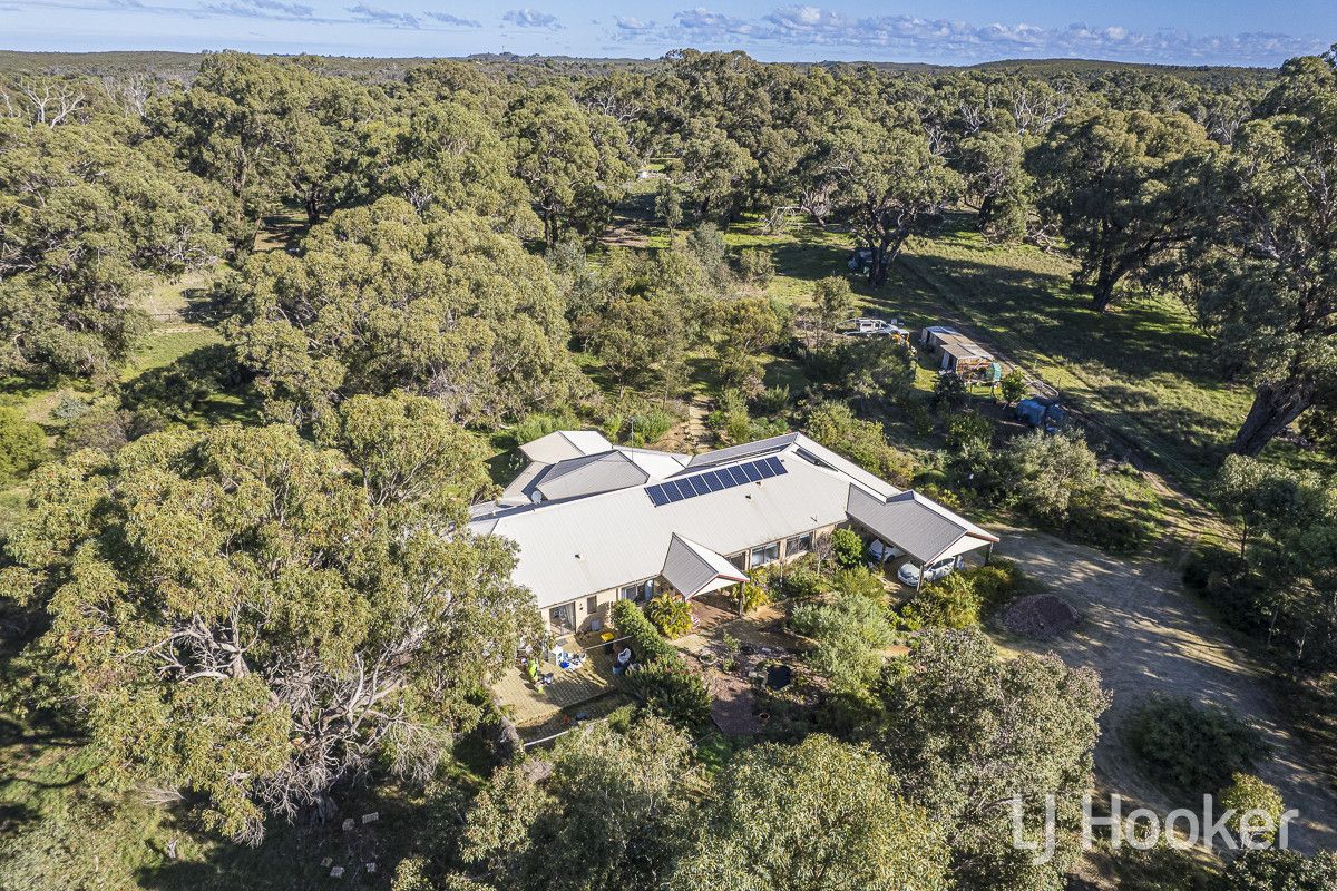 4 bedrooms House in 22 Citrus Court TWO ROCKS WA, 6037