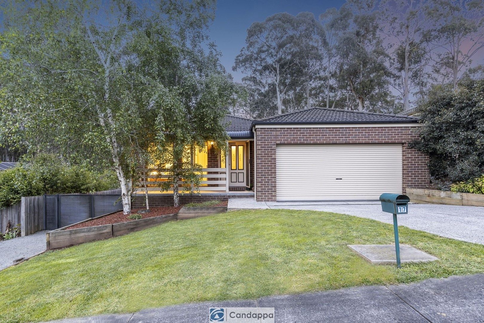 17 Miller Close, Drouin VIC 3818, Image 0