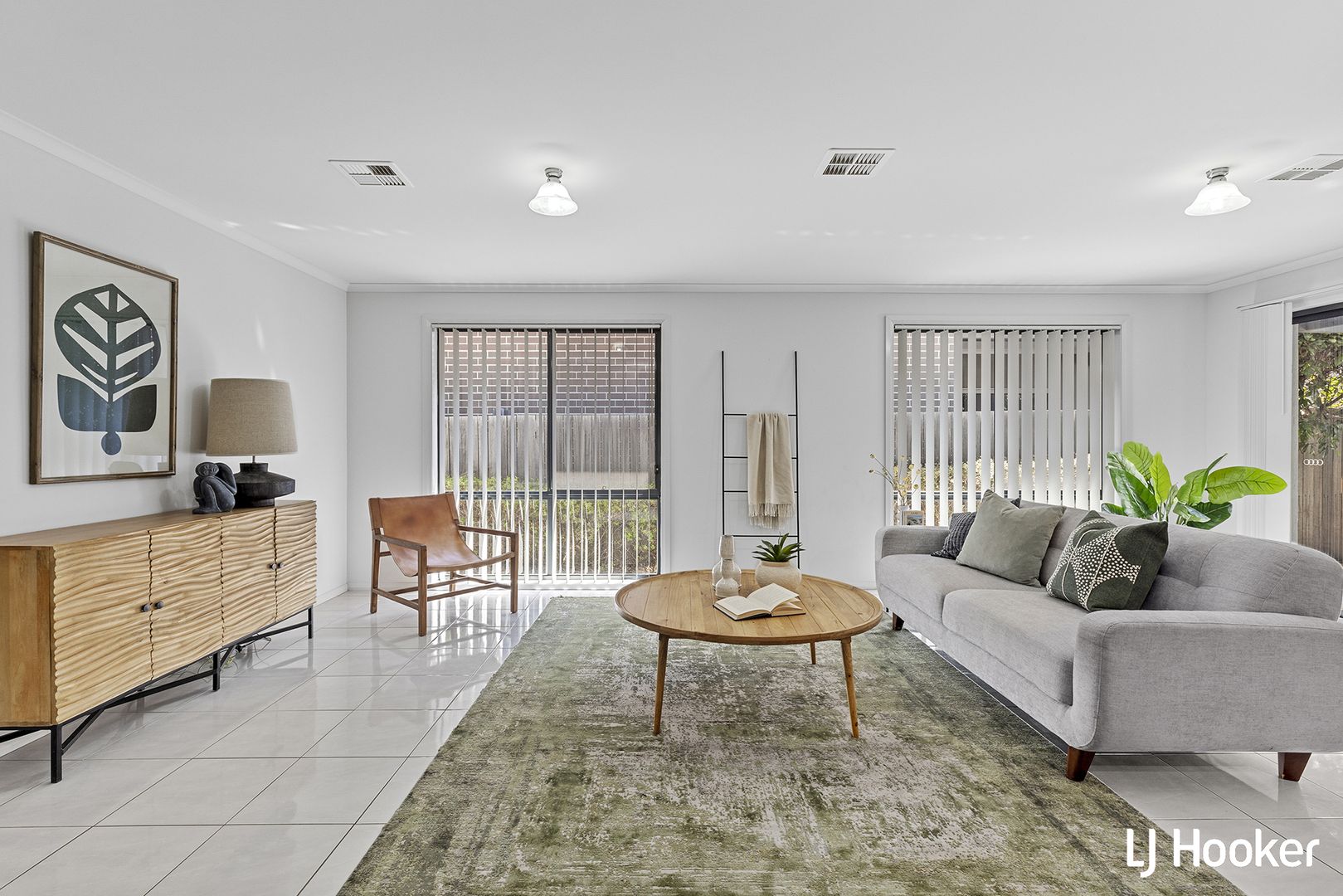 22 Beveridge Crescent, Forde ACT 2914, Image 2