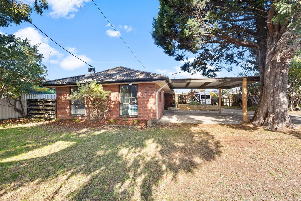 1/11 Iona Drive, Sebastopol VIC 3356, Image 0