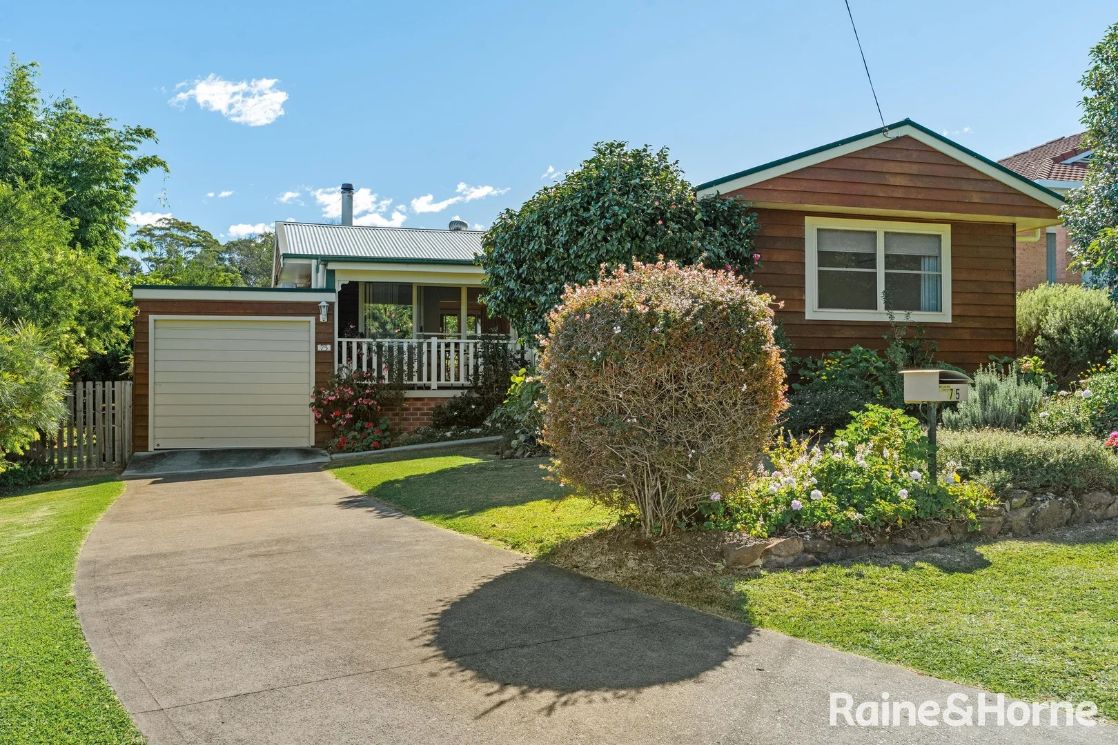 75 Carroll Avenue, Mollymook Beach NSW 2539
