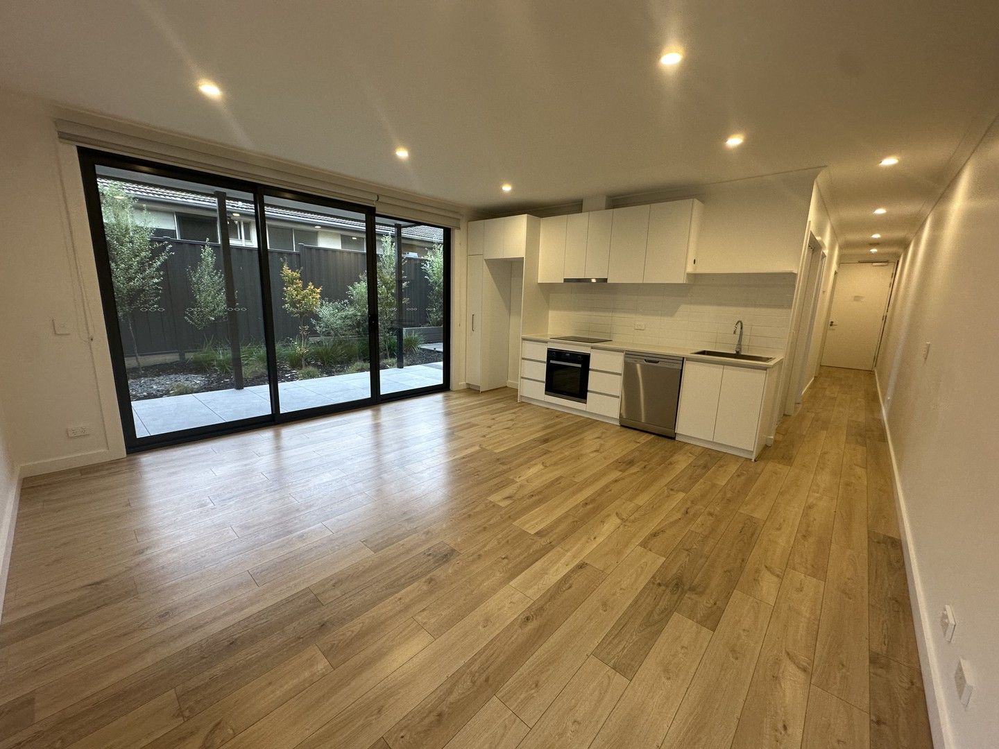 2 bedrooms Apartment / Unit / Flat in 7/367 High Street BELMONT VIC, 3216