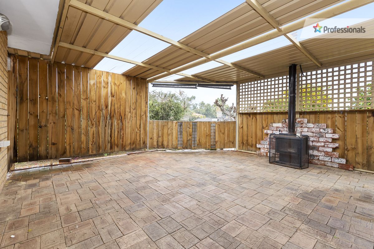 29 Dagmar Way, Swan View WA 6056, Image 2