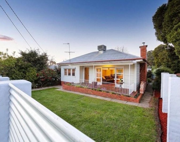 228 Walsh Street, East Albury NSW 2640