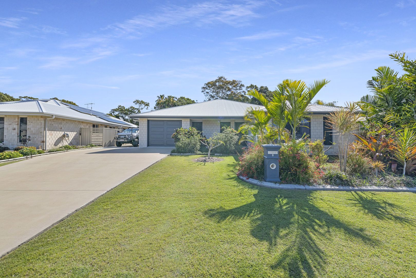 5 Castle Ct, Moore Park Beach QLD 4670, Image 2