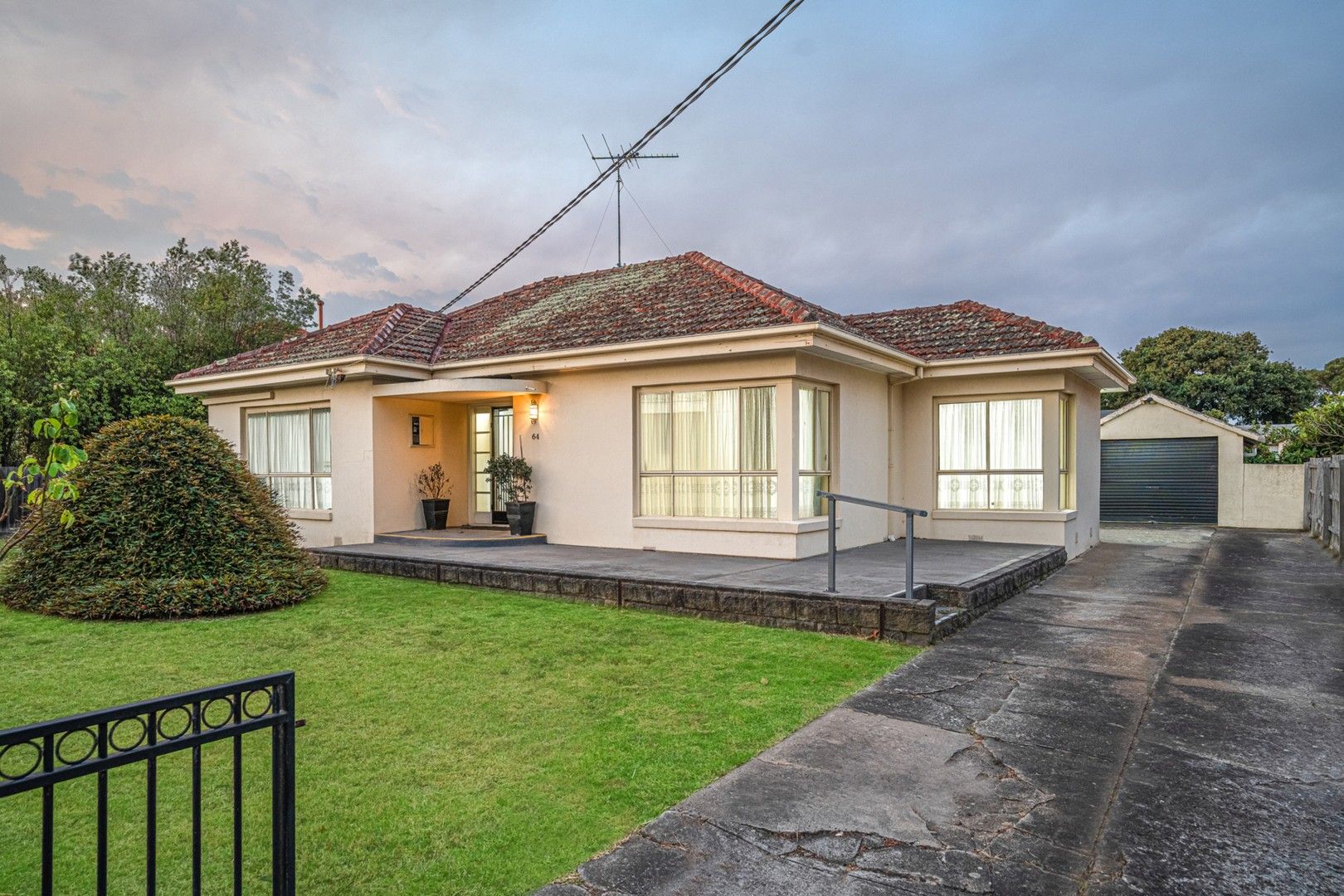 64 Roslyn Road, Belmont VIC 3216, Image 0