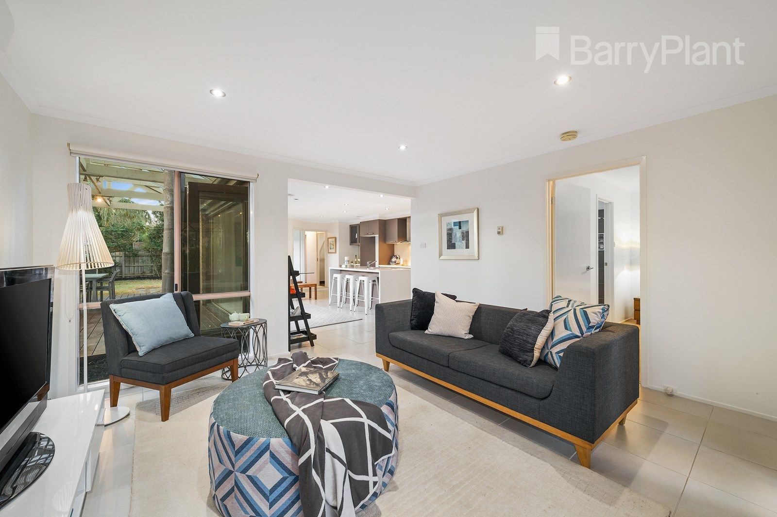 9 Curlew Court, Yallambie VIC 3085, Image 2