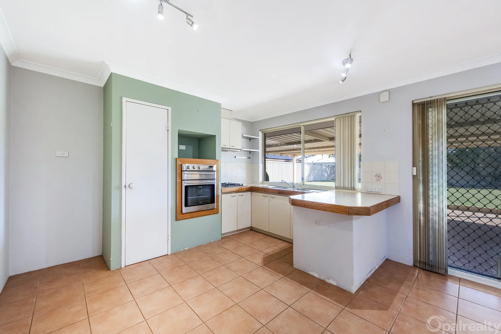 Additional image 6 of 4 Dress Circle, Warnbro WA 6169