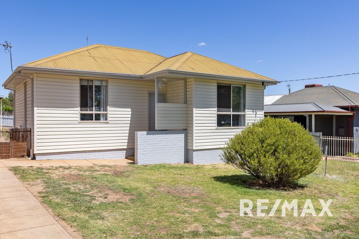 8 McDonough Avenue, Mount Austin NSW 2650, Image 0