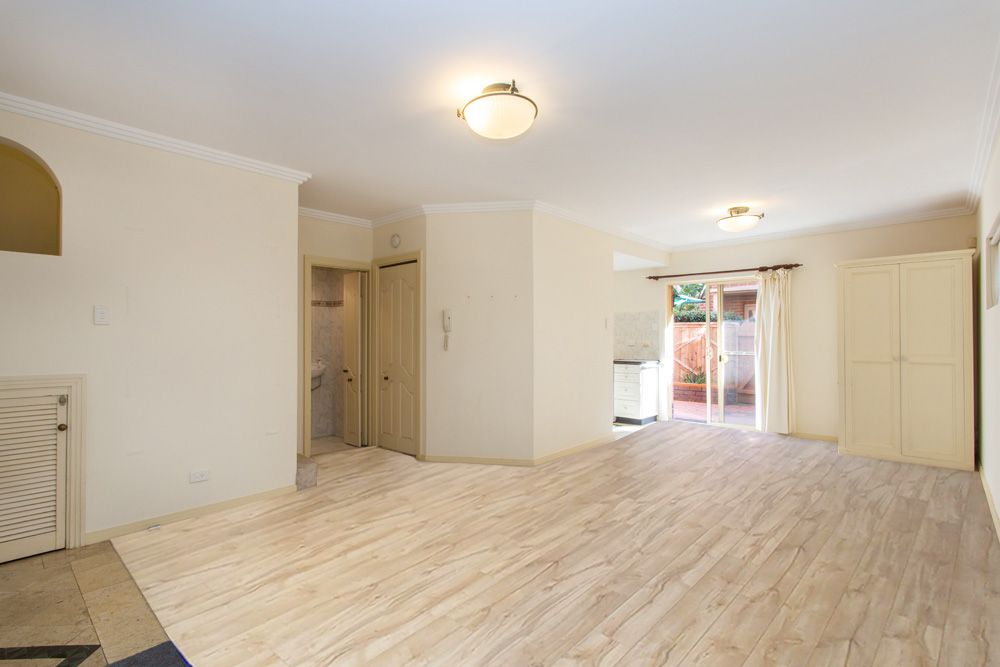4 bedrooms Townhouse in 3/72 Grosvenor St NEUTRAL BAY NSW, 2089