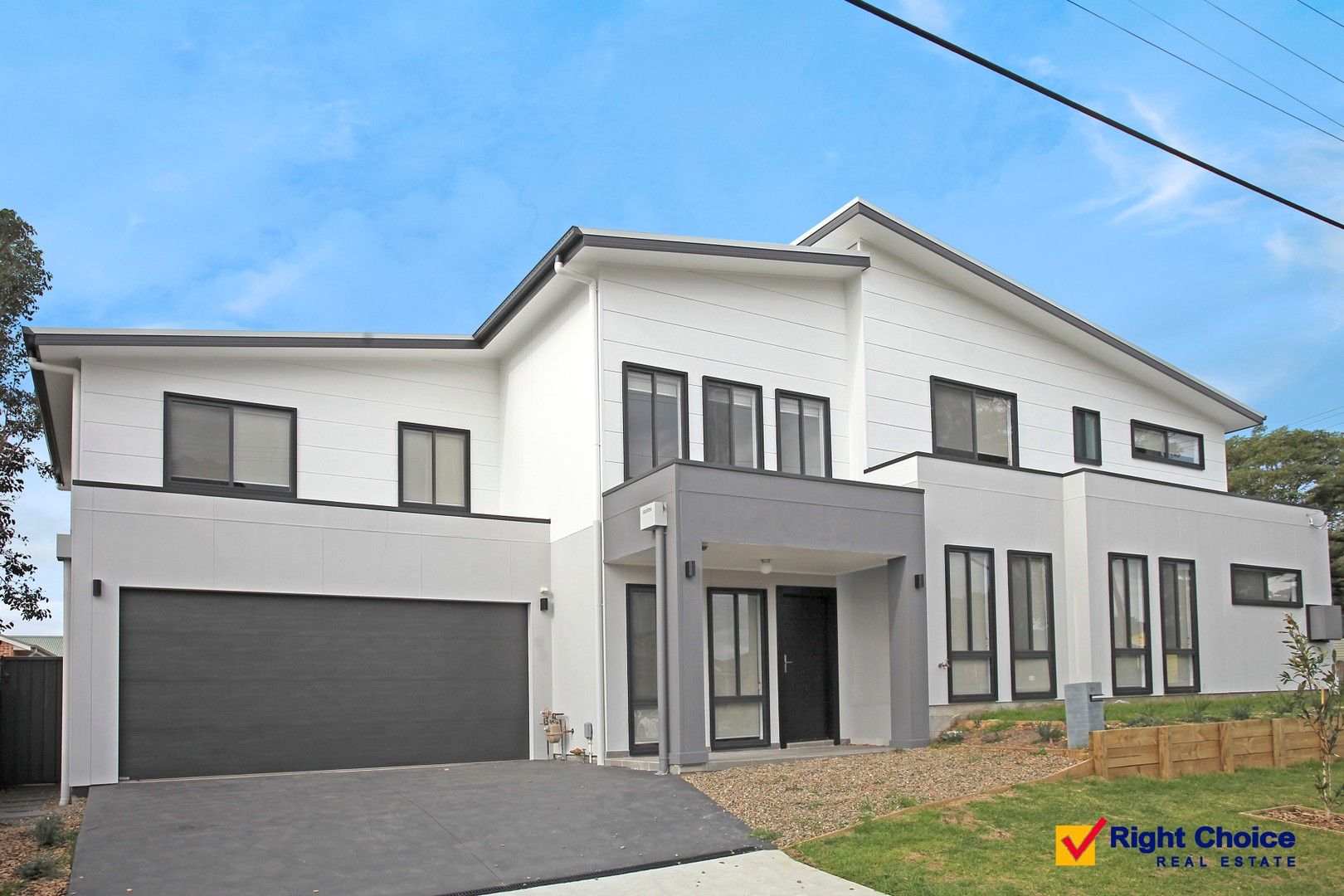 3 bedrooms Townhouse in 51 The Kingsway BARRACK HEIGHTS NSW, 2528