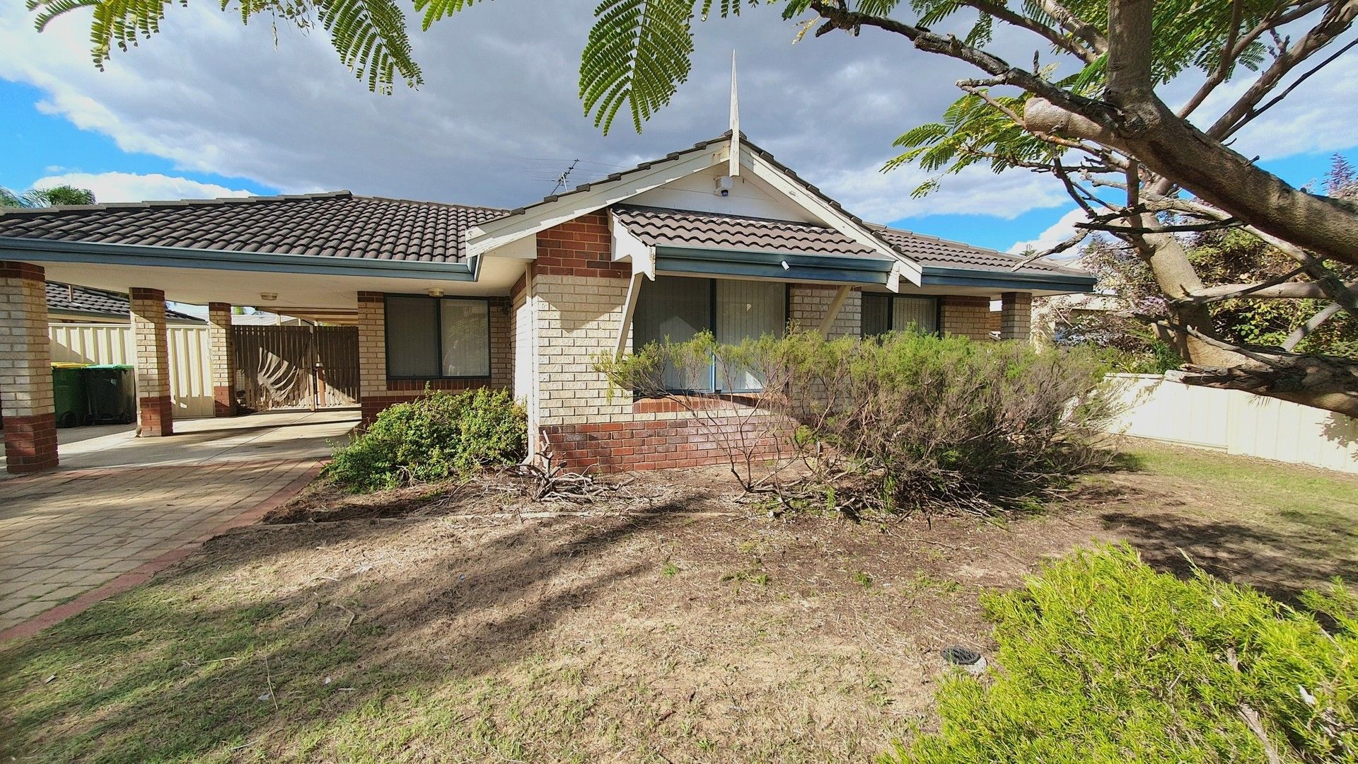 4 bedrooms House in 36 Royal Palm Dr WARNBRO WA, 6169