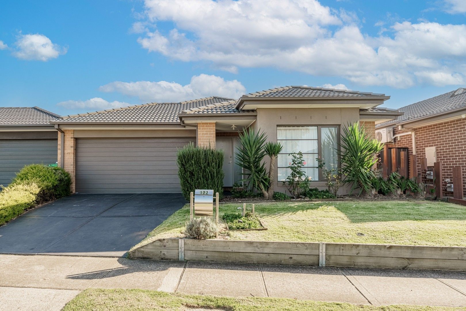 4 bedrooms House in 172 Selandra Boulevard CLYDE NORTH VIC, 3978