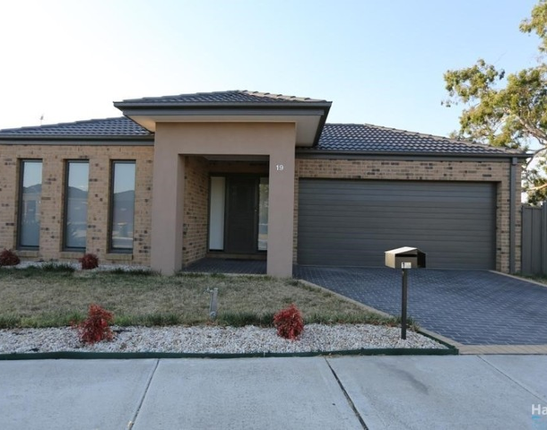 19 Jupiter Avenue, Mernda VIC 3754