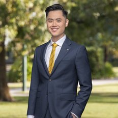 Ritchie Pan, Sales representative