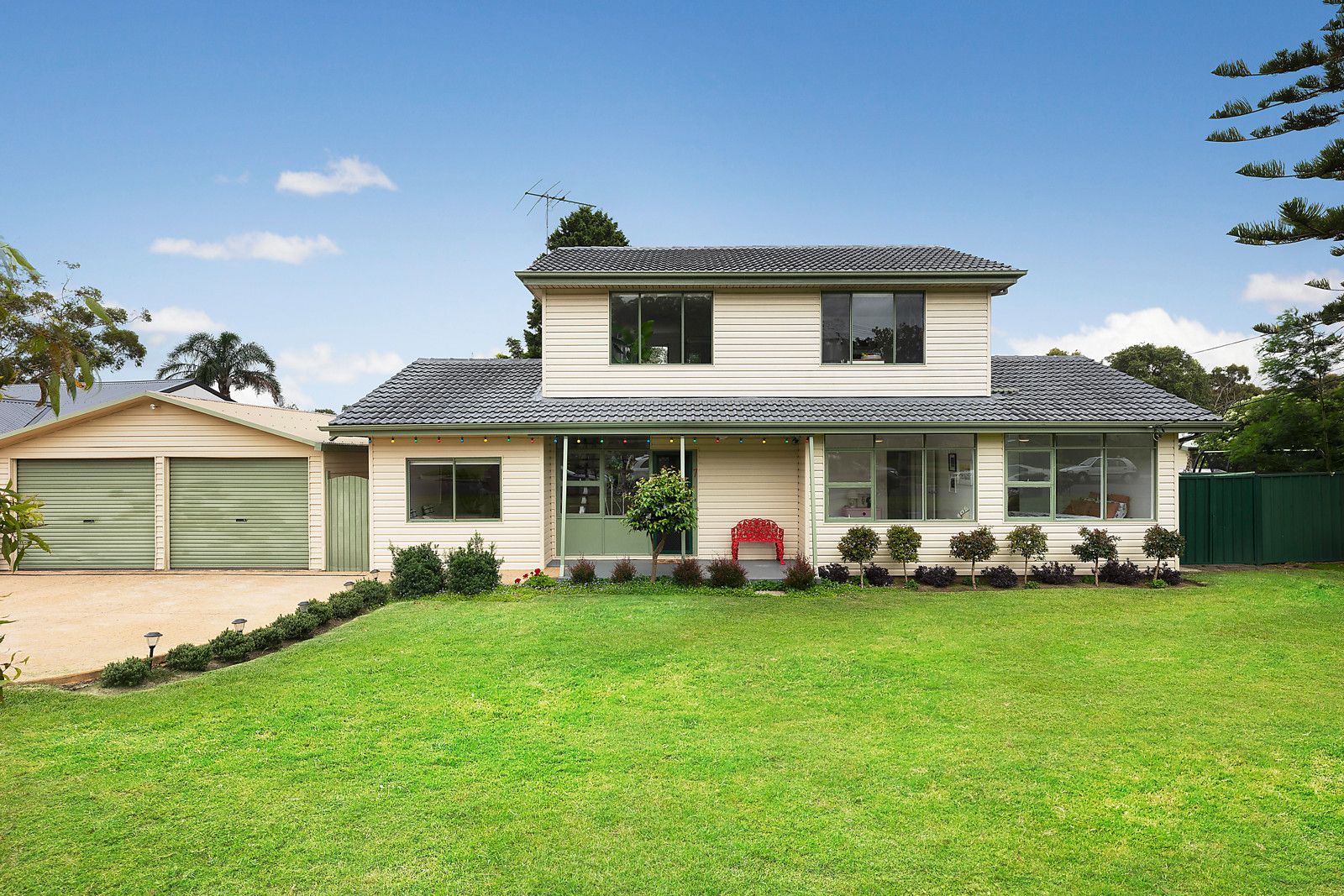 7 The Avenue , Heathcote NSW 2233