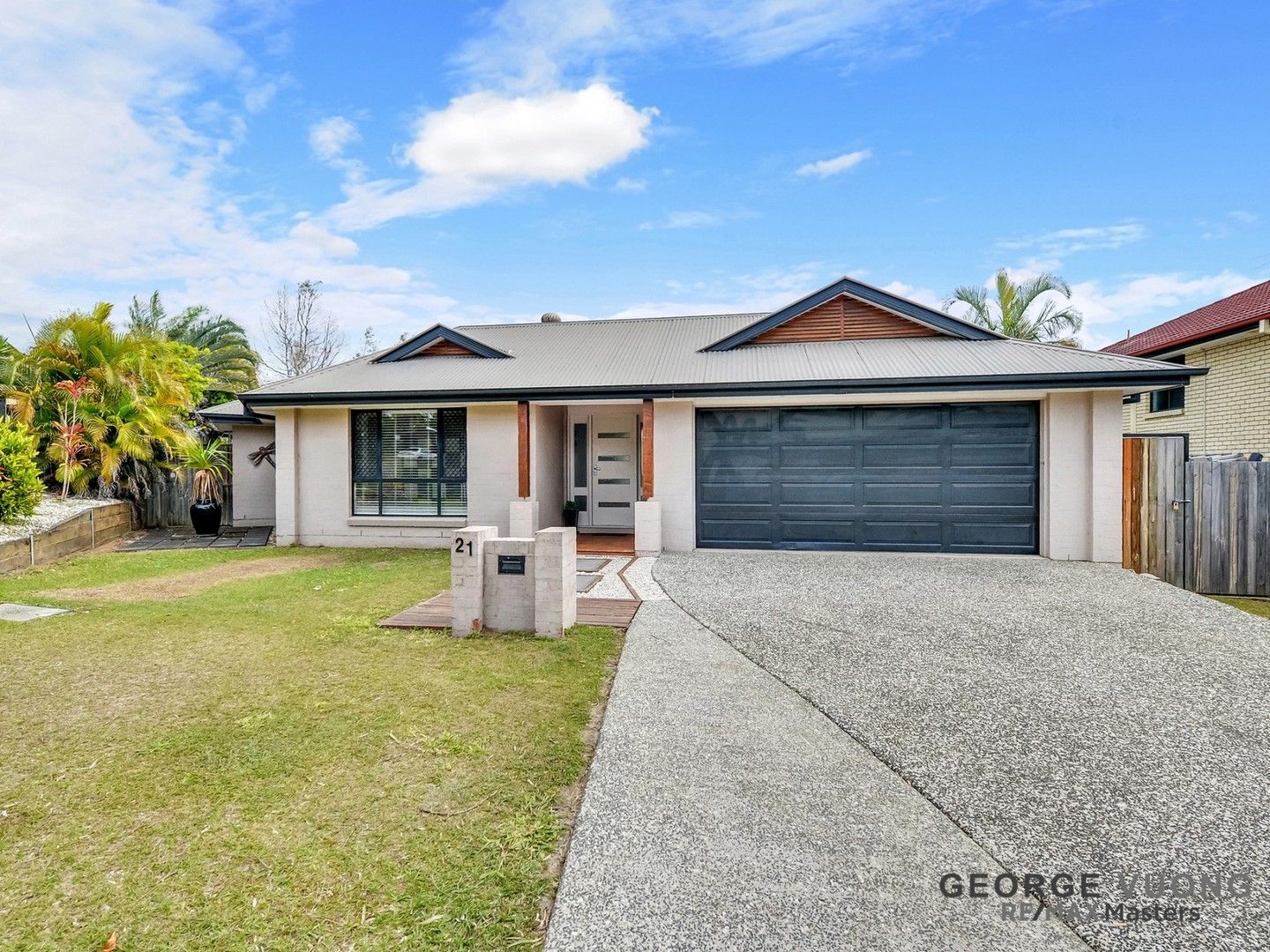 4 bedrooms House in 21 Snowy River Cct FOREST LAKE QLD, 4078