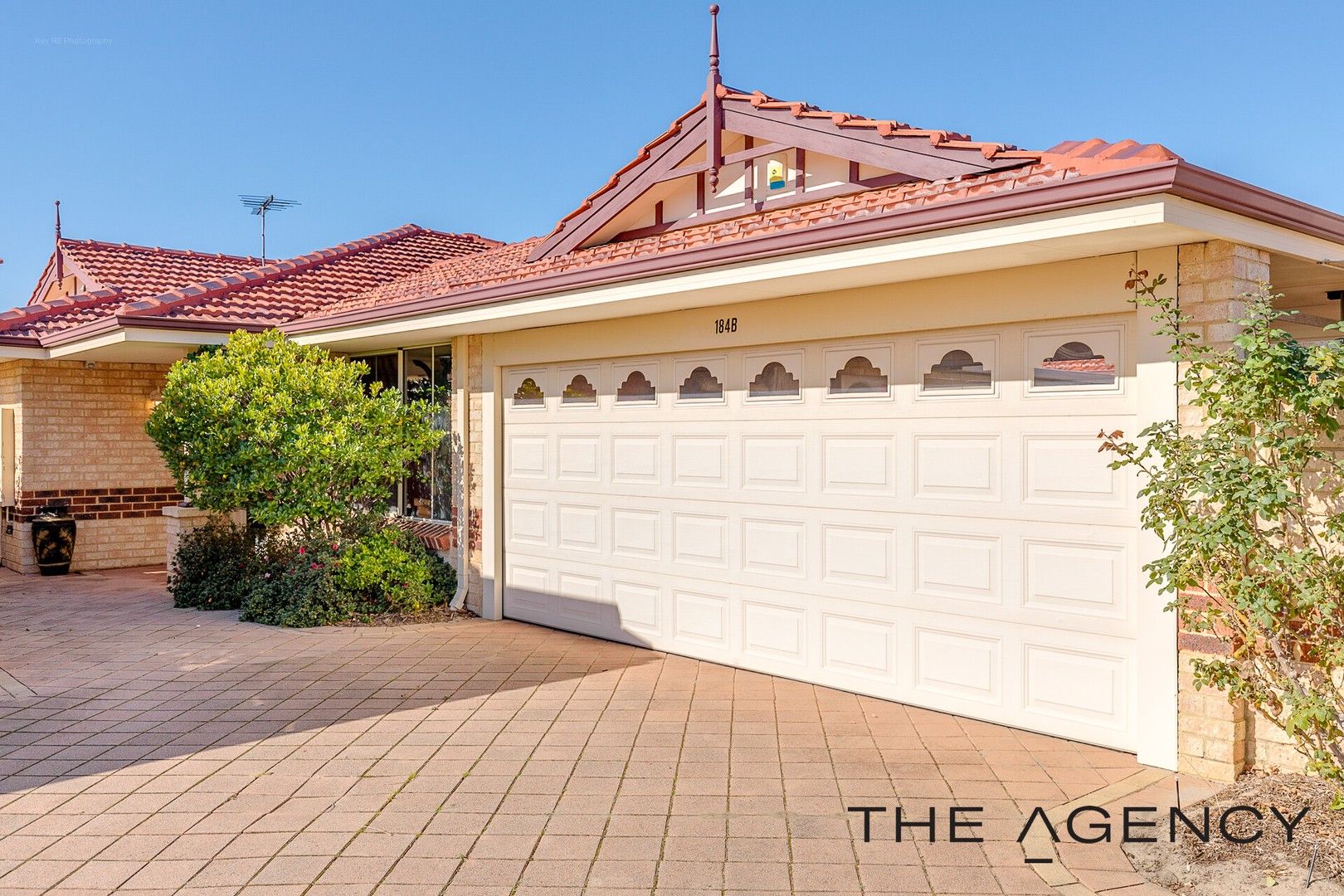 3 bedrooms House in 184B Forest Lakes Drive THORNLIE WA, 6108