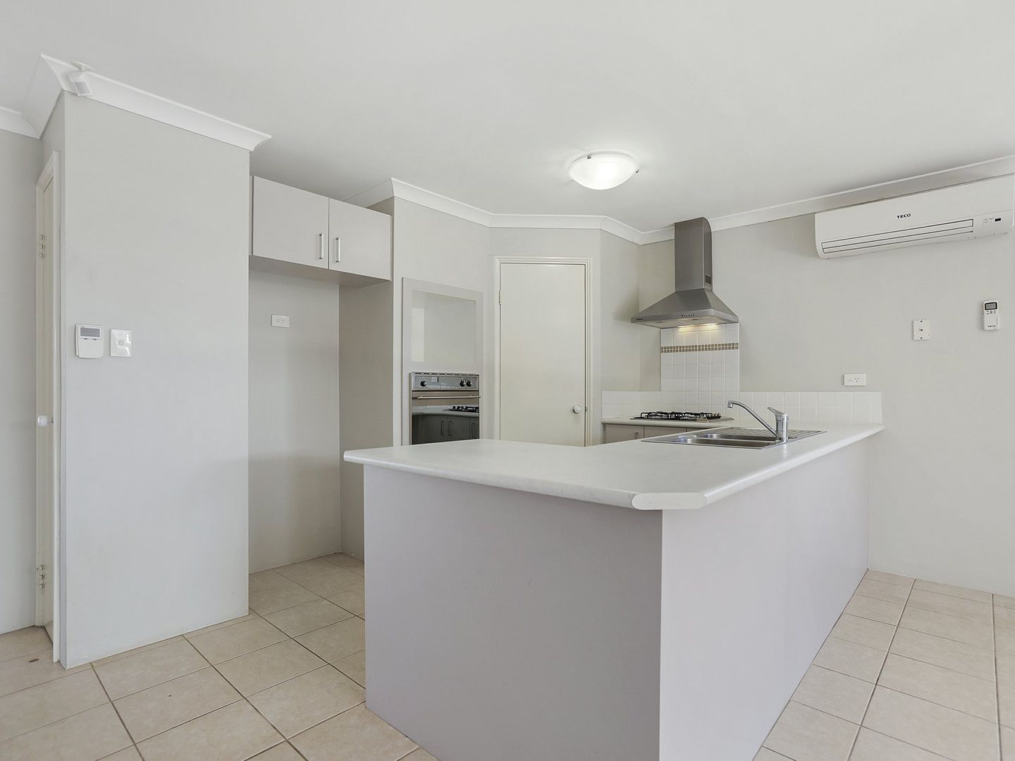 14/41-43 Sixth Road, Armadale WA 6112, Image 2