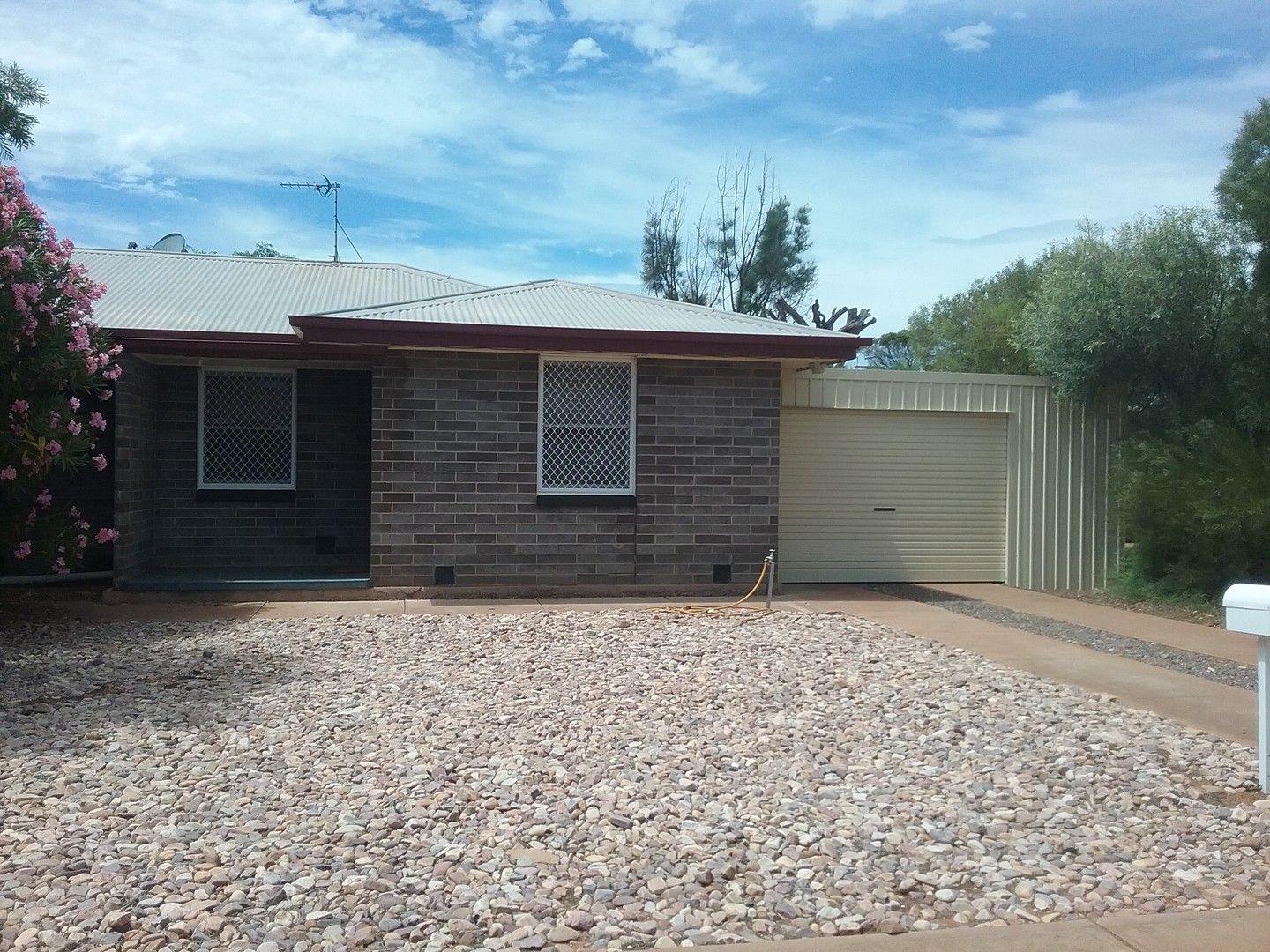 3 bedrooms Semi-Detached in 17 Jasmine Drive WHYALLA STUART SA, 5608