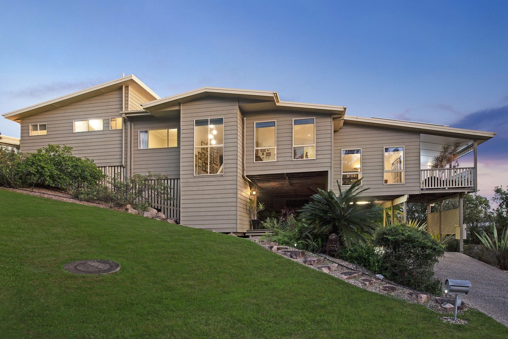 4 Melwood Court, Arana Hills QLD 4054, Image 1