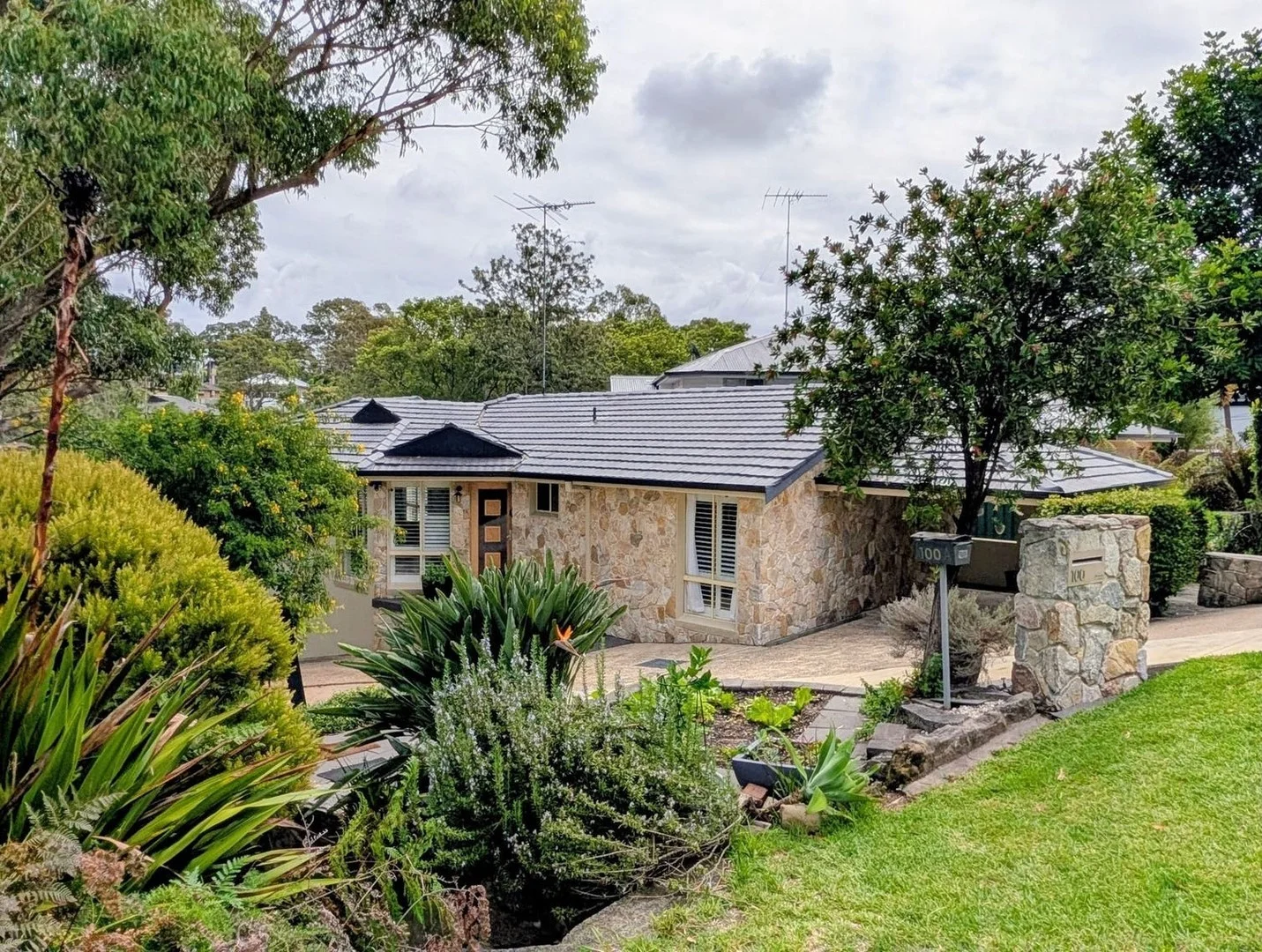 100 Matson Crescent, Miranda NSW 2228