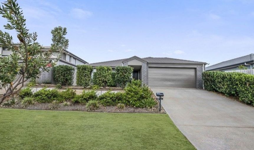 4 bedrooms House in 2 Tigerwood Place REDLAND BAY QLD, 4165