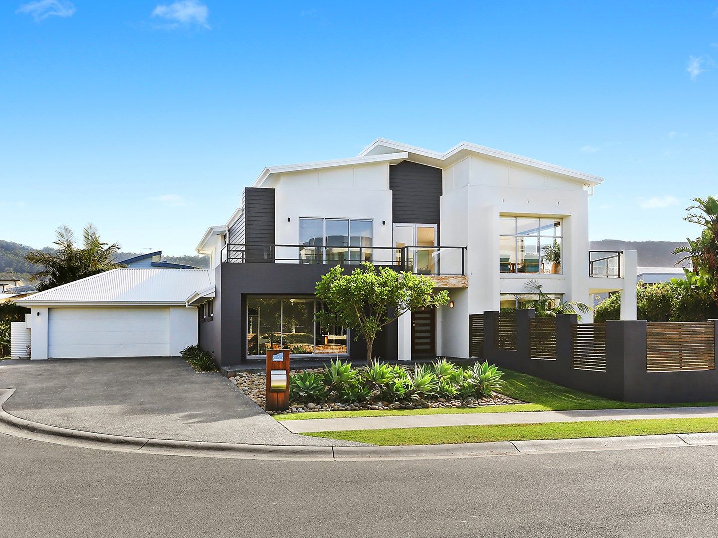 7 Garaban Court, Bulli NSW 2516, Image 0