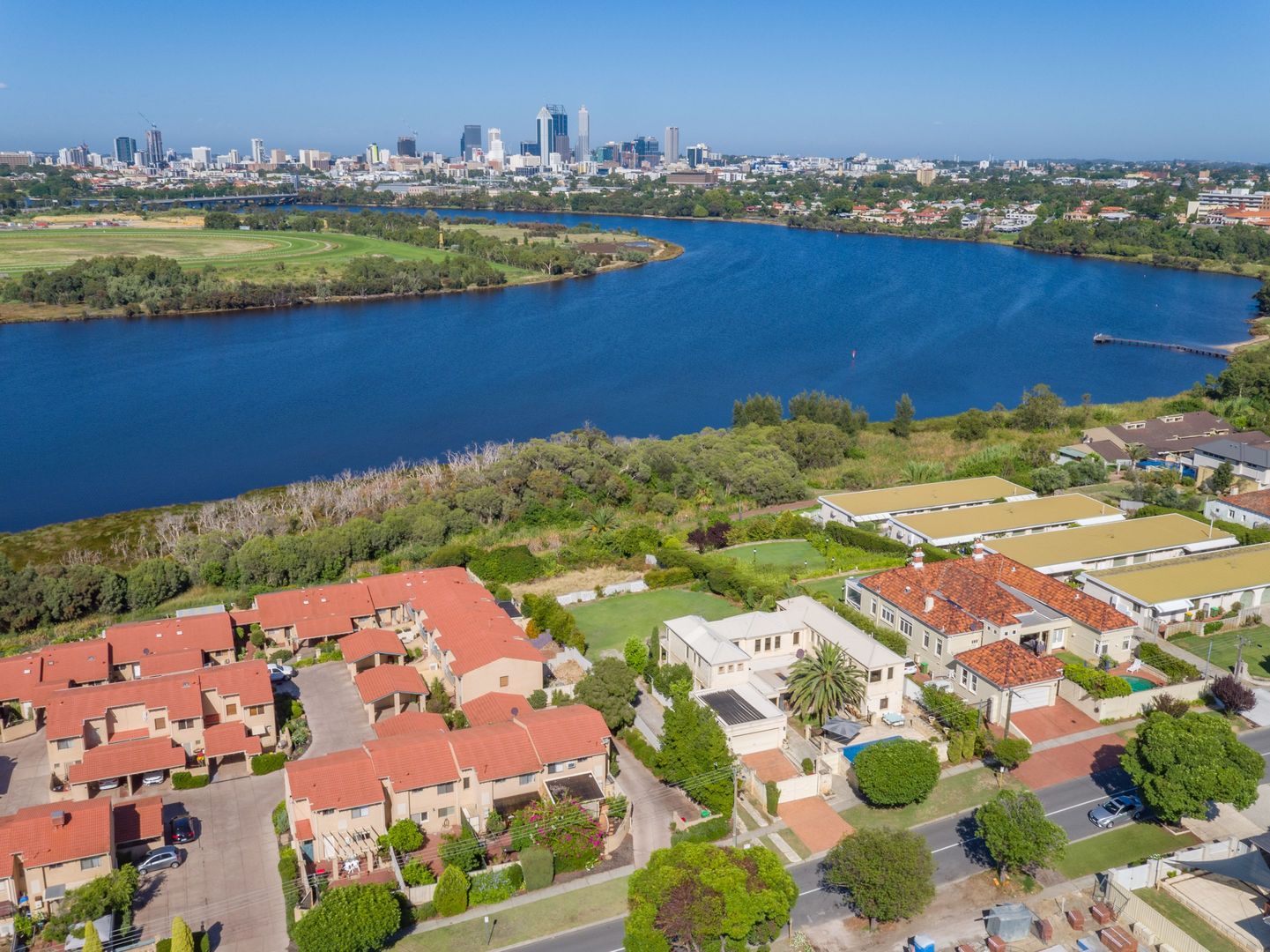 21A Kirkham Hill Terrace, Mayland Property History & Address Research