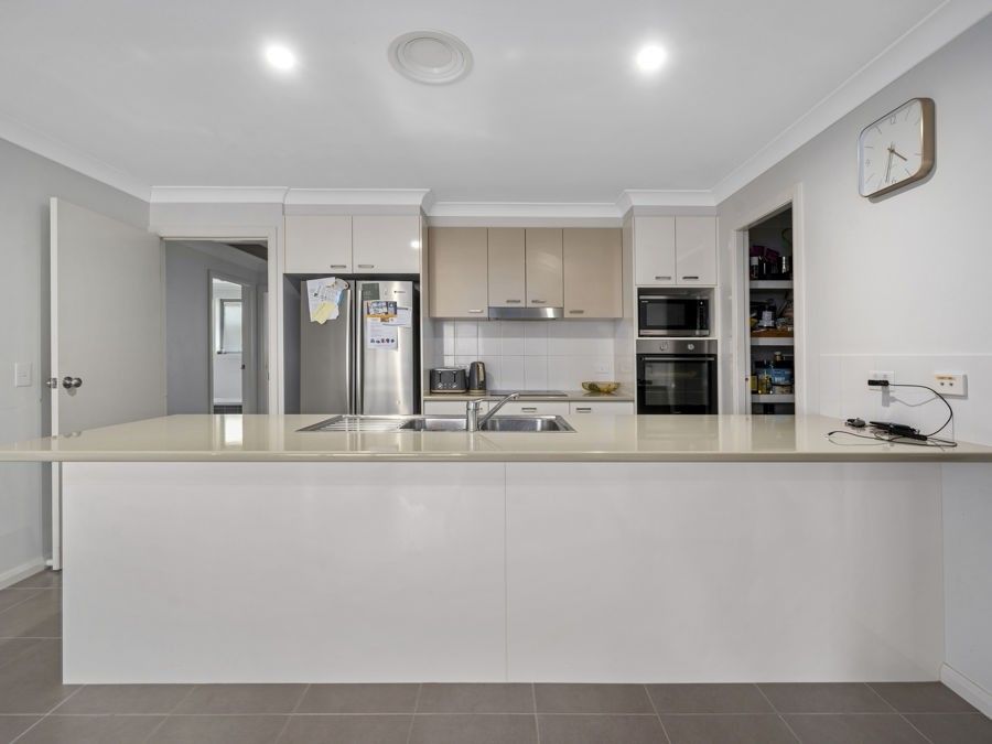 3 Seashore Place, Sandy Beach NSW 2456, Image 2