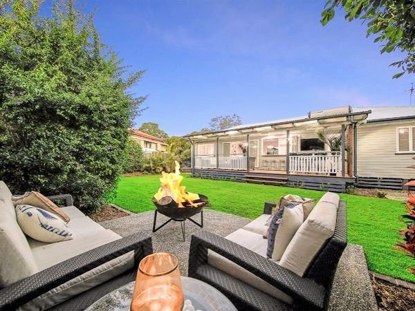 4 bedrooms House in 7 HAIG STREET WYNNUM WEST QLD, 4178