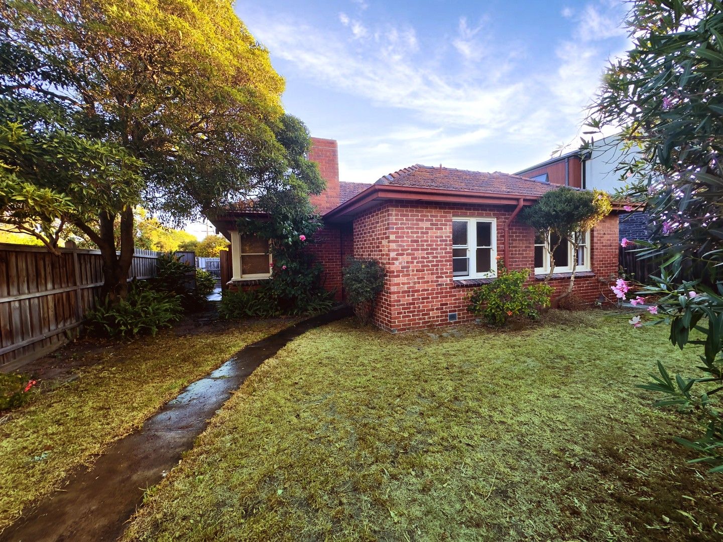 3 bedrooms House in 120 Ludstone Street HAMPTON VIC, 3188