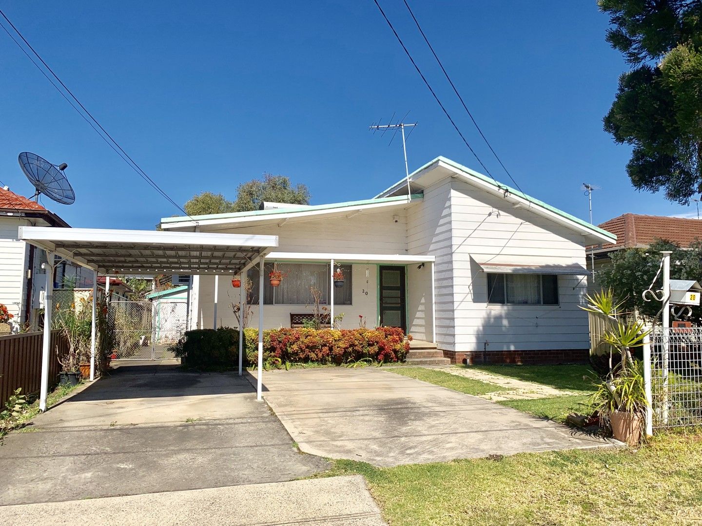 3 bedrooms House in 20 Clarence street CANLEY HEIGHTS NSW, 2166