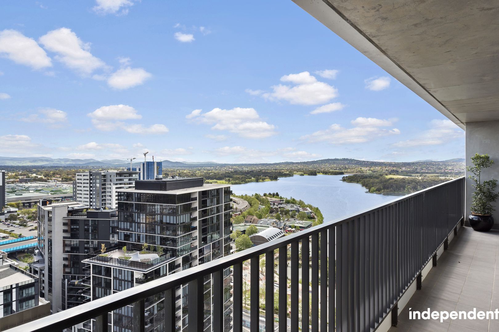 2304/120 Eastern Valley Way, Belconnen ACT 2617, Image 2