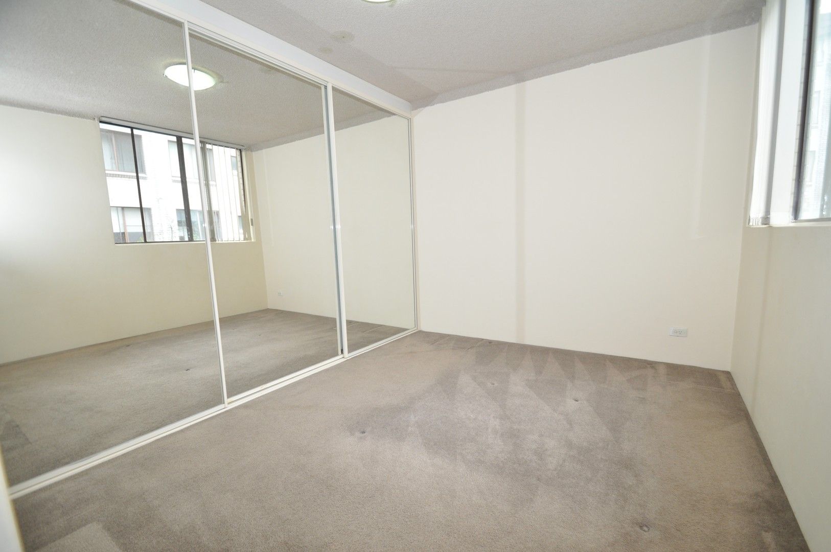2 bedrooms Apartment / Unit / Flat in 2/1 Cottonwood Crescent NORTH RYDE NSW, 2113