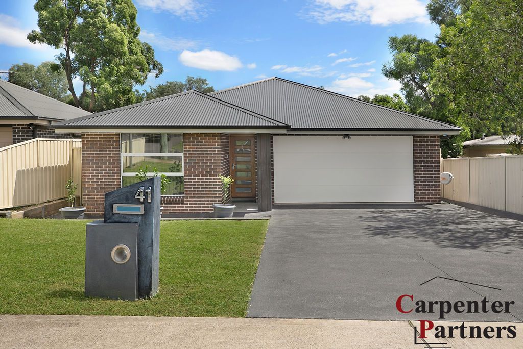 41 Remembrance Drive, Tahmoor NSW 2573, Image 0