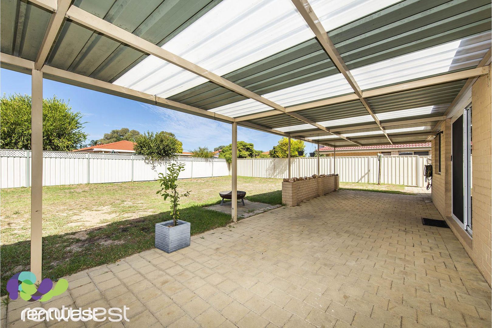 24 Chisholm Circle, Seville Grove WA 6112, Image 2