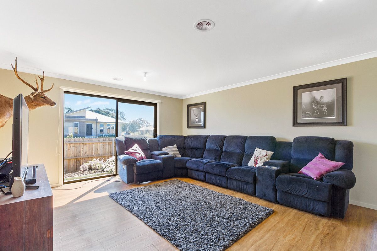 27 Woondella Boulevard, Sale VIC 3850, Image 1