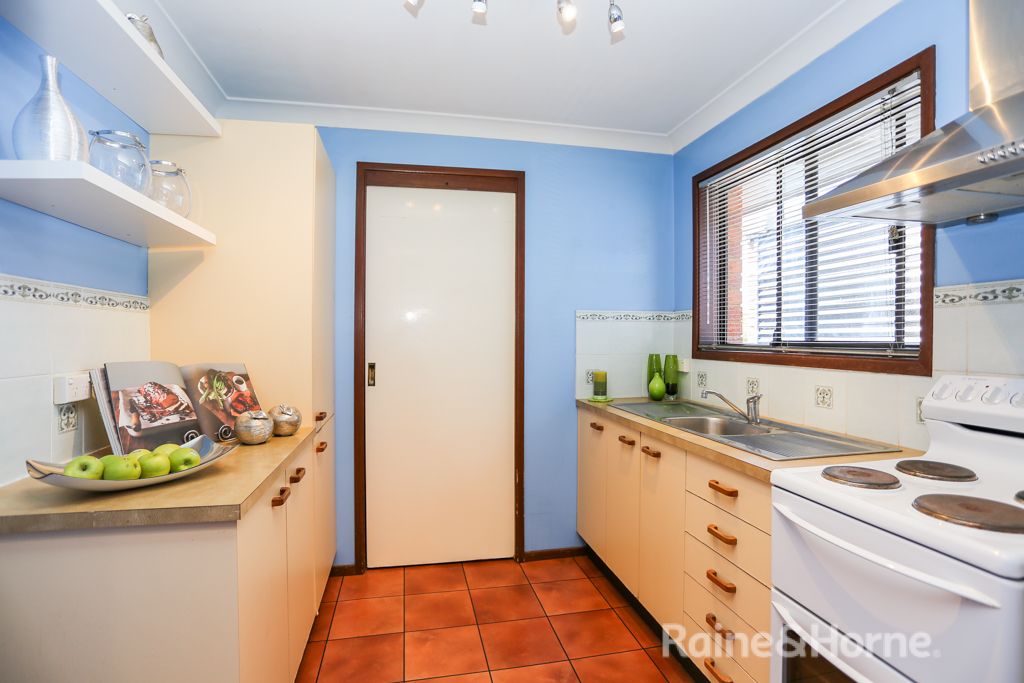 4 Parsons Close, Windradyne NSW 2795, Image 2