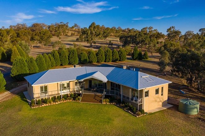 Picture of 20 Pony Court, TABLE TOP NSW 2640