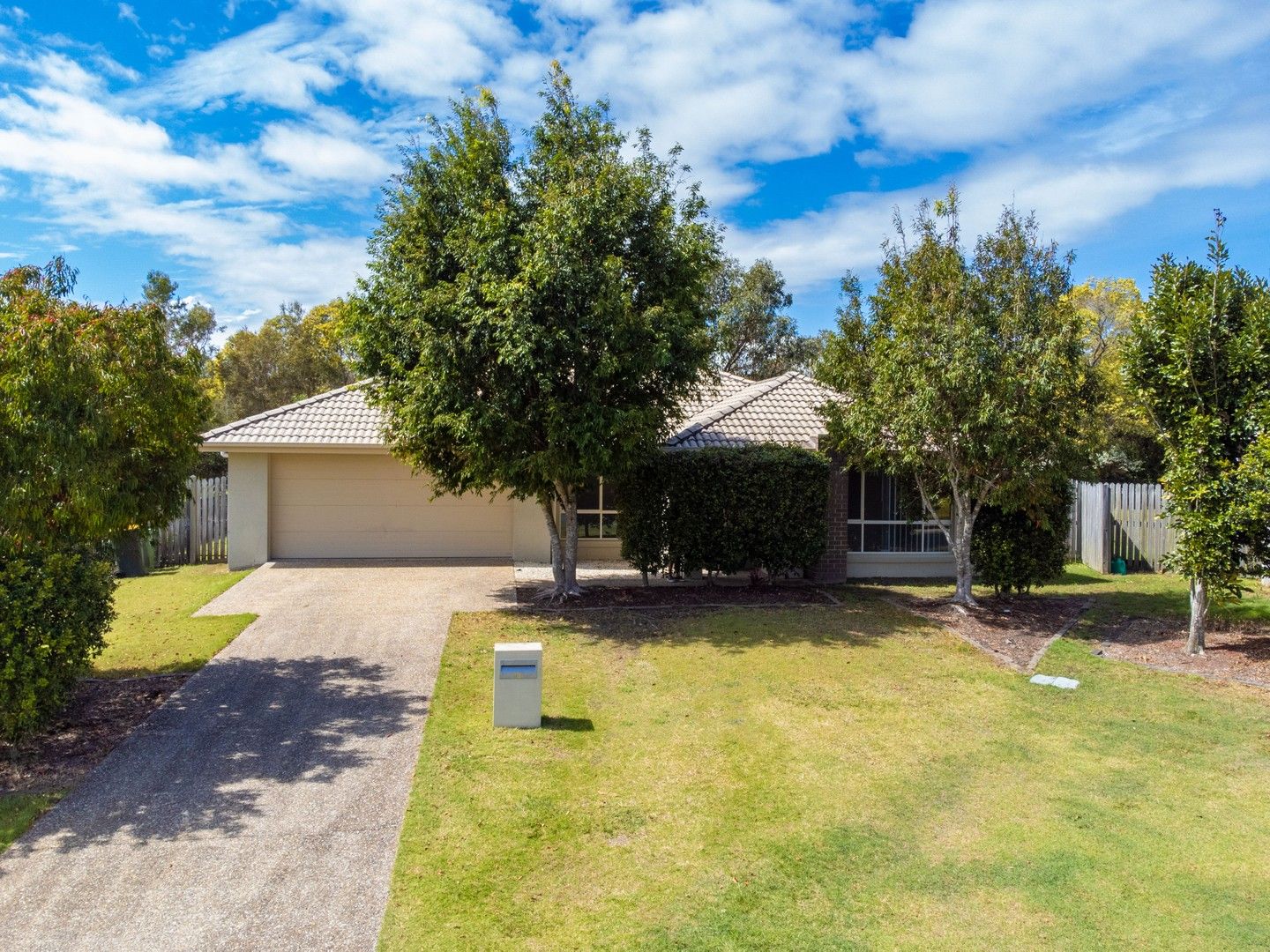 4 bedrooms House in 13 Grice Crescent NINGI QLD, 4511