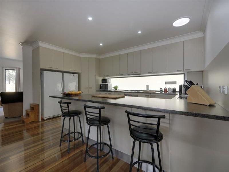 25 Cooks Road, CALLIGNEE VIC 3844, Image 2