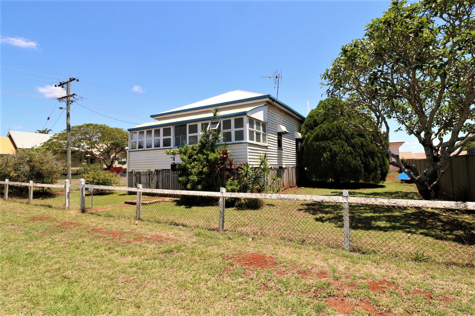 4 Broadhurst Street, Childers QLD 4660, Image 2